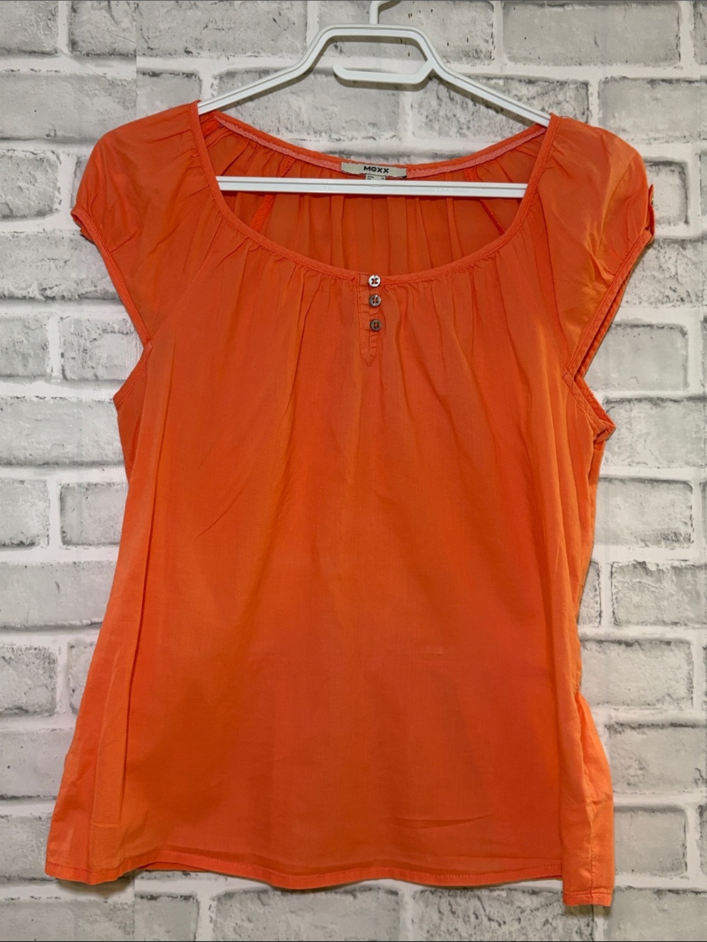 Mexx Orange Short Sleeve Scoop-Neck Blouse with Button Detail, size 6